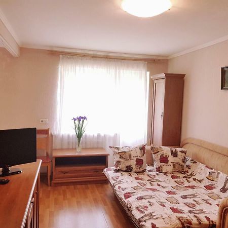 Квартира -Студія Вул. Героїв Севастополя 46/17, Поруч Нау, Клініка Шалімова, Швидкістний Трамвай, Ж/Д Вокзал, Аеропорт Жуляни Kiev Exteriör bild